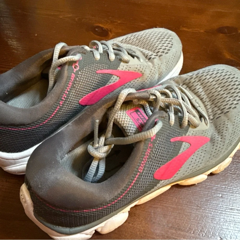 Brooks Anthem Grey Pink Size 7‎ Running Shoes Athletic